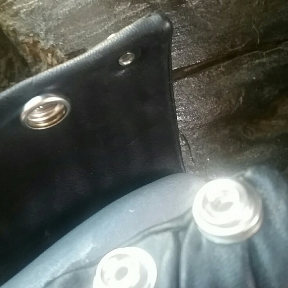 WIDE BLACK LEATHER CUFF - Picture 5 of 6